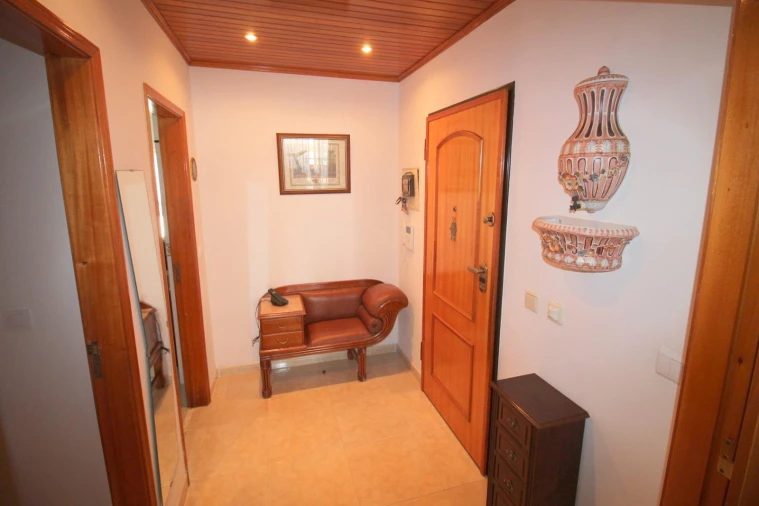 Apartamento T3 para Venda em Rio de Mouro Foto 2