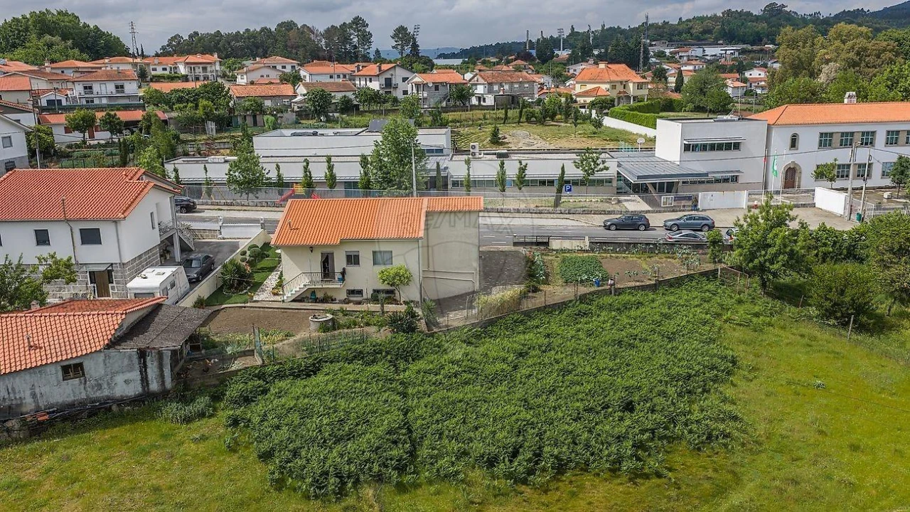 Moradia T3 para Venda em Moreira de Conegos Foto 22