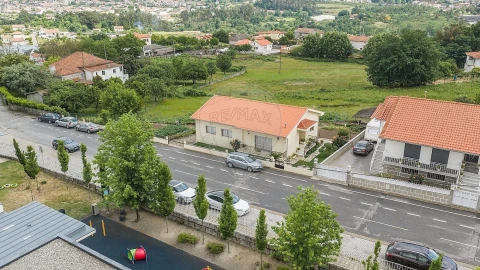 Moradia T3 para Venda em Moreira de Conegos