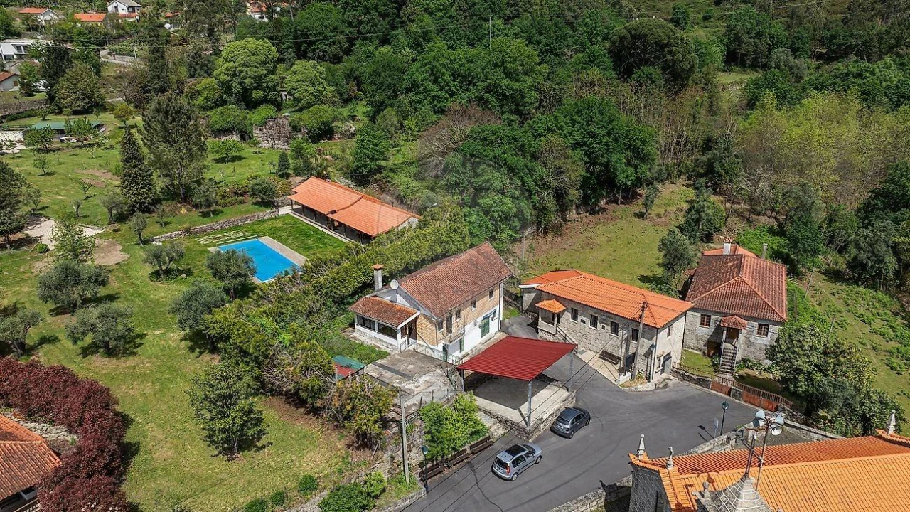 Moradia T5 para Venda em Gondoriz Foto 31
