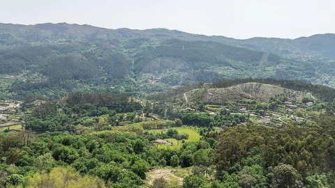 Moradia T5 para Venda em Gondoriz