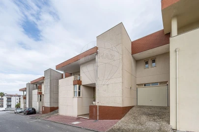 Moradia T4 para Venda em Paços de Ferreira