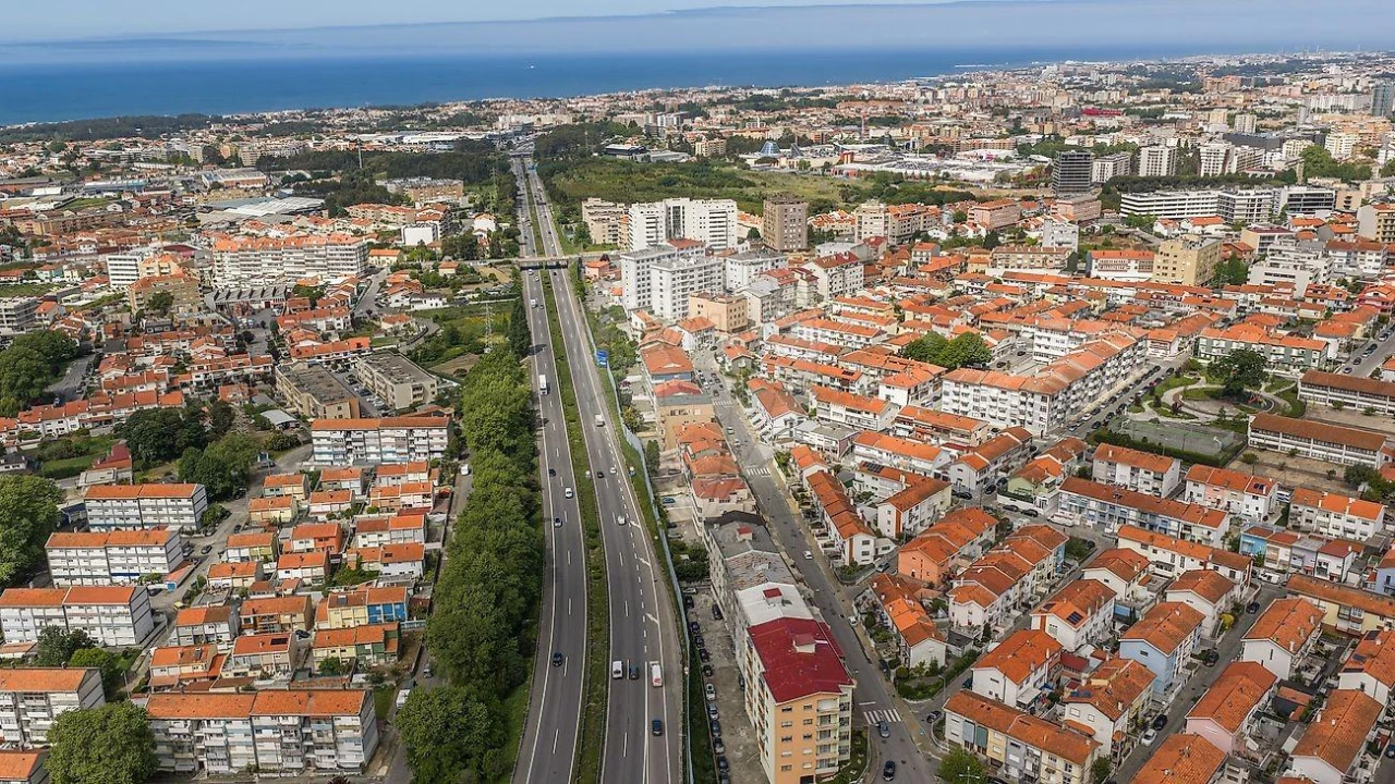 Apartamento T4 para Venda em Mafamude e Vilar do Paraíso Foto 3