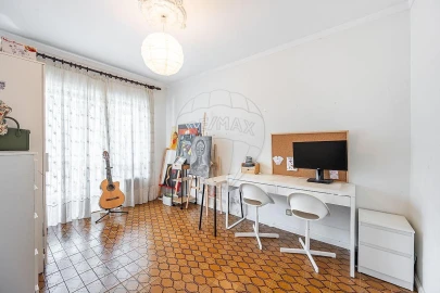 Apartamento T4 para Venda em Mafamude e Vilar do Paraíso
