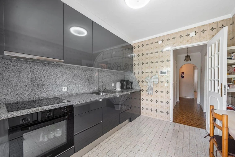Apartamento T4 para Venda em Mafamude e Vilar do Paraíso Foto 18