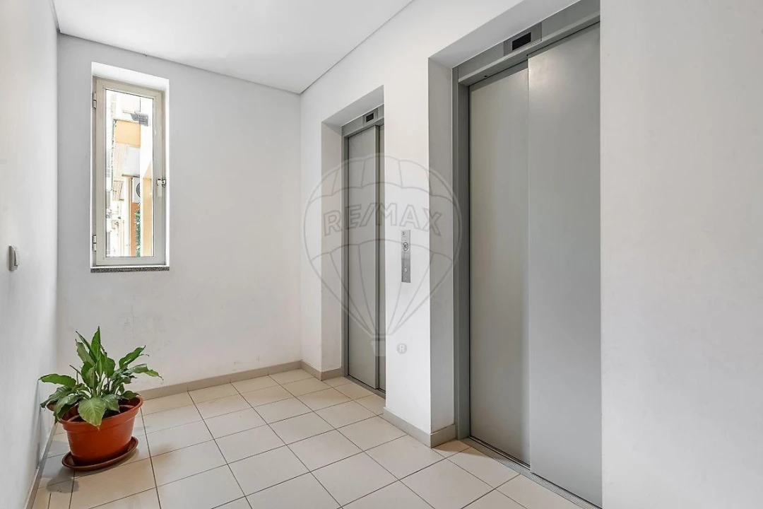 Apartamento T1 para Venda em Braga (Maximinos, Sé e Cividade) Foto 13