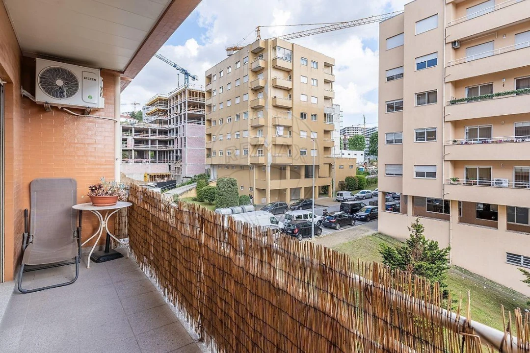 Apartamento T1 para Venda em Braga (Maximinos, Sé e Cividade) Foto 2