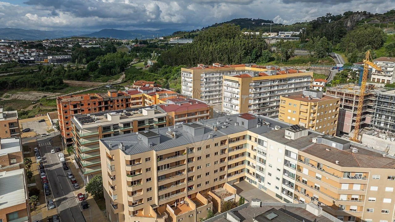 Apartamento T1 para Venda em Braga (Maximinos, Sé e Cividade) Foto 21