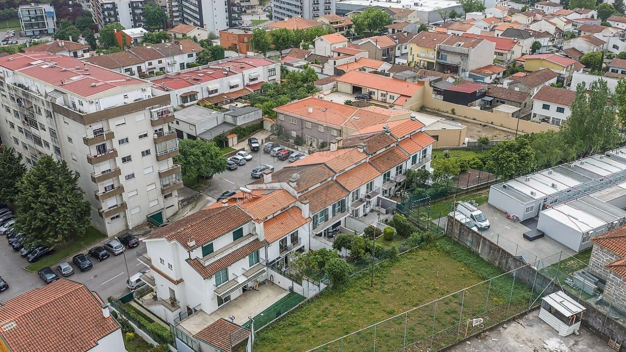 Moradia T4 para Venda em Braga (Maximinos, Sé e Cividade) Foto 10