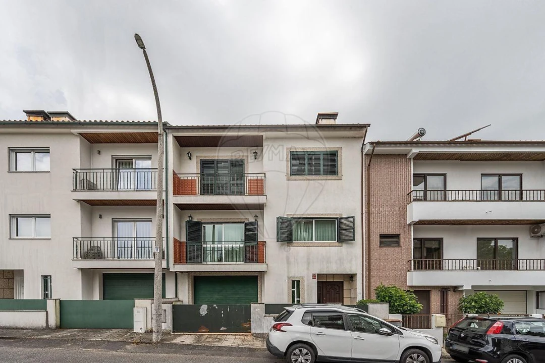 Moradia T4 para Venda em Braga (Maximinos, Sé e Cividade) Foto 36