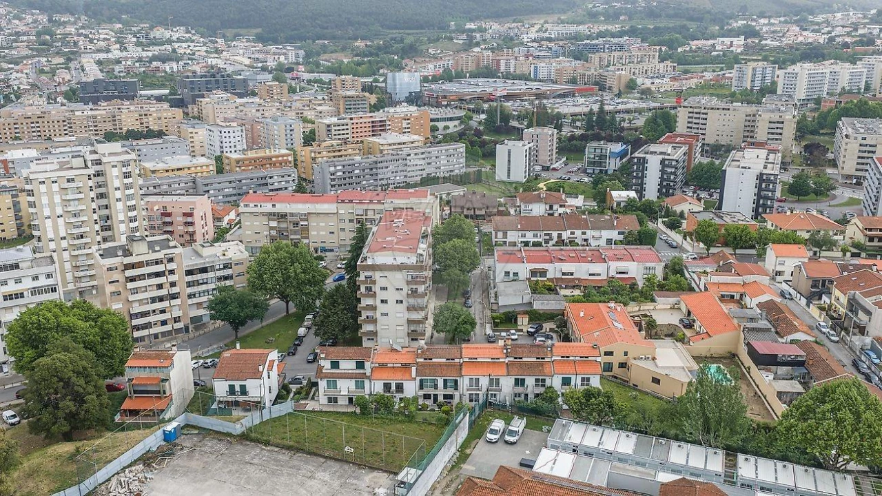 Moradia T4 para Venda em Braga (Maximinos, Sé e Cividade) Foto 7