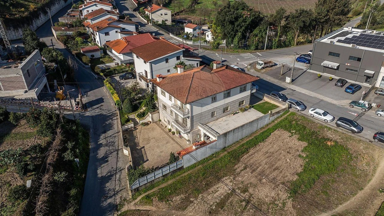 Moradia T3 para Venda em Mesão Frio Foto 10