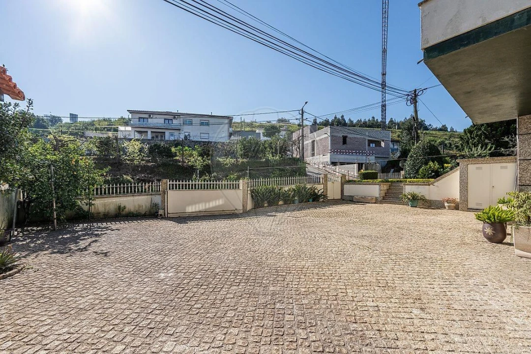 Moradia T3 para Venda em Mesão Frio Foto 49