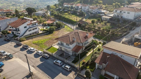 Moradia T3 para Venda em Mesão Frio
