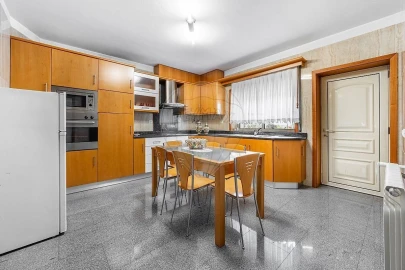 Moradia T3 para Venda em Mesão Frio