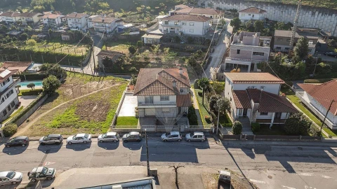 Moradia T3 para Venda em Mesão Frio