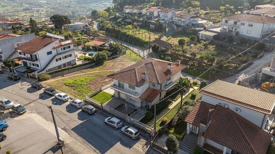 Moradia T3 para Venda em Mesão Frio Foto 11