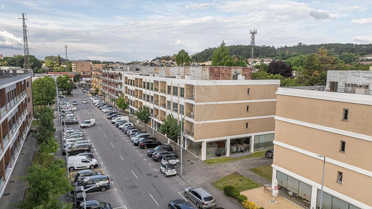 Apartamento T3 para Venda em Braga (Maximinos, Sé e Cividade) Foto 24
