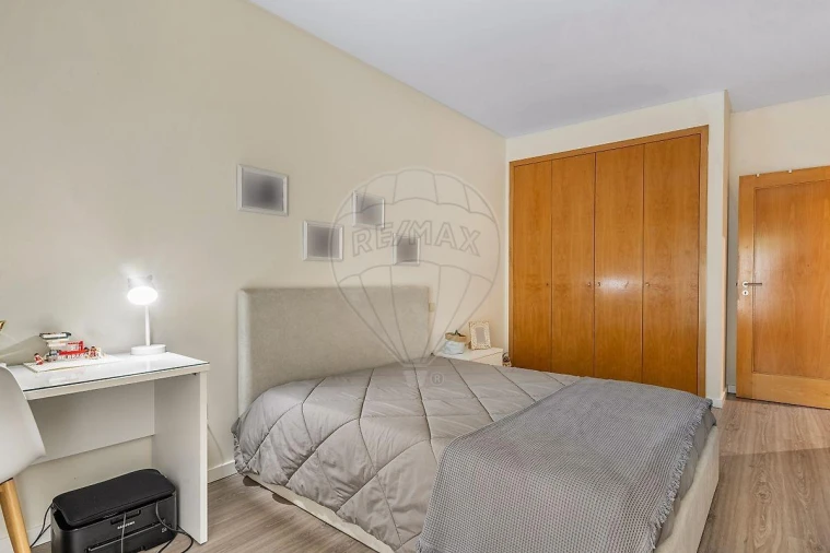 Apartamento T3 para Venda em Braga (Maximinos, Sé e Cividade) Foto 16