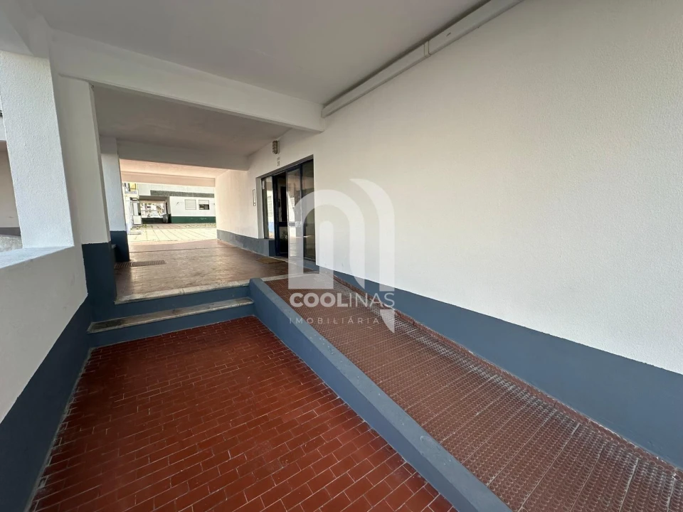 Apartamento T2 para Venda em Moita Foto 32