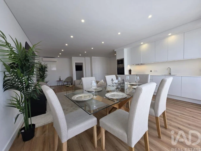 Apartamento T2 para Venda em Olhão Foto 9