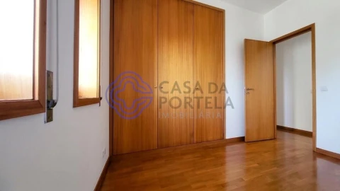 Apartamento T3 para Venda em Póvoa de Varzim, Beiriz e Argivai