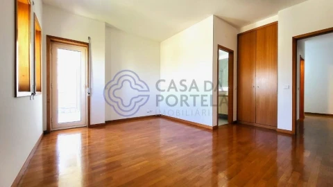 Apartamento T3 para Venda em Póvoa de Varzim, Beiriz e Argivai