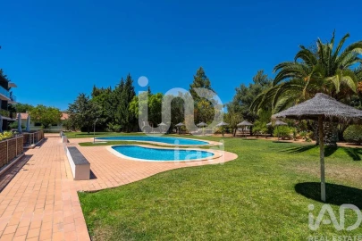 Apartamento T4 para Venda em Loule (São Clemente)