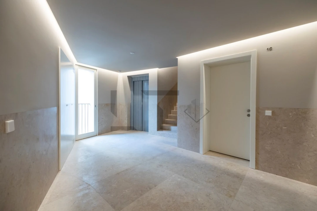 Apartamento T2 para Venda em Santo António Foto 15