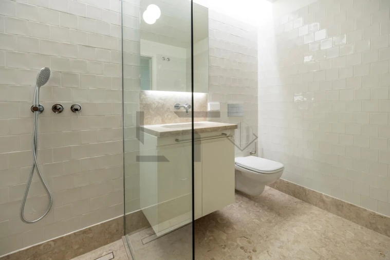 Apartamento T2 para Venda em Santo António Foto 11