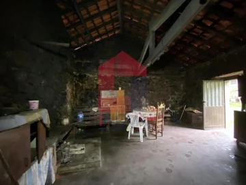 Moradia T7 para Venda em Valbom (São Pedro), Passô e Valbom (São Martinho)