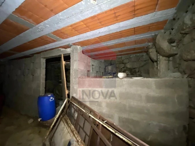 Moradia T7 para Venda em Valbom (São Pedro), Passô e Valbom (São Martinho) Foto 35