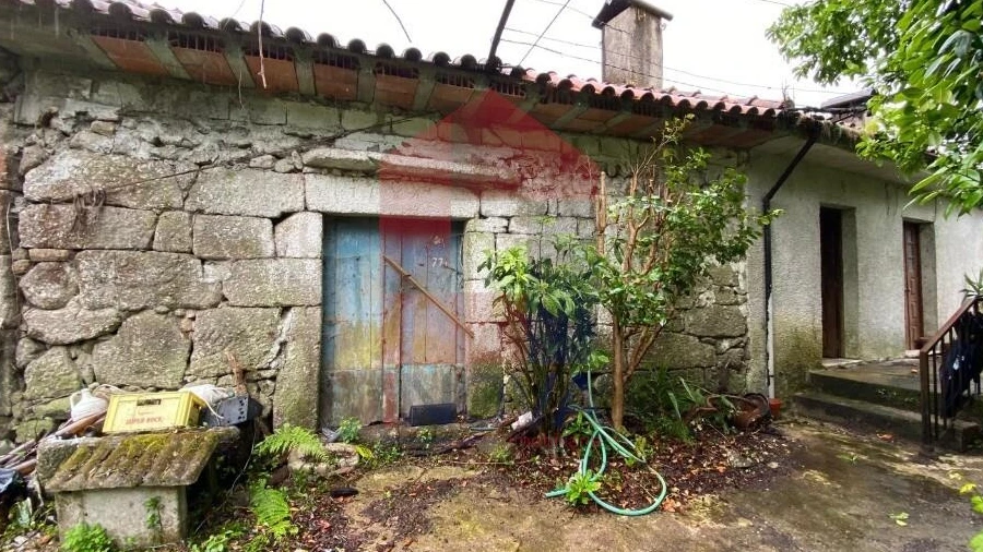 Moradia T7 para Venda em Valbom (São Pedro), Passô e Valbom (São Martinho)