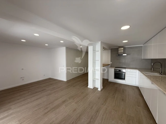 Apartamento T2 para Venda em Romeira e Várzea Foto 8