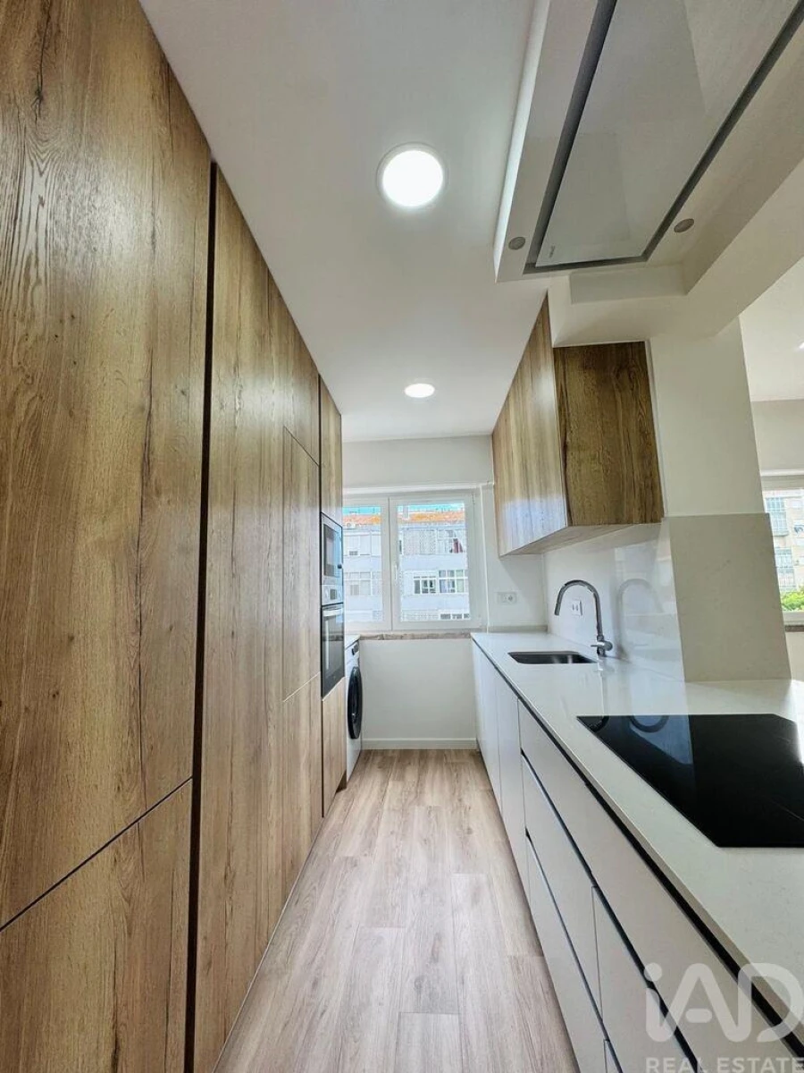 Apartamento T1 para Venda em Seixal, Arrentela e Aldeia de Paio Pires Foto 11