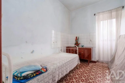 Moradia T6 para Venda em Quarteira