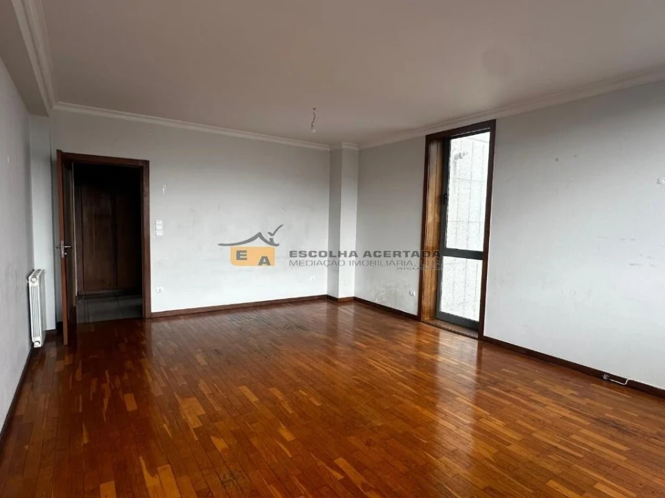 Apartamento T2 para Venda em Moreira Foto 5