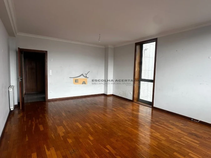 Apartamento T2 para Venda em Moreira Foto 5