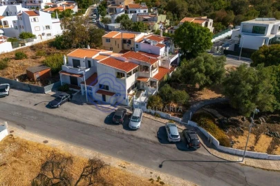 Moradia T3 para Venda em Loule (São Sebastião)