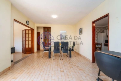 Moradia T3 para Venda em Loule (São Sebastião)