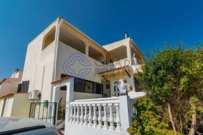 Moradia T3 para Venda em Loule (São Sebastião)