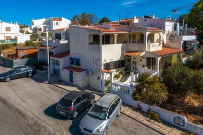 Moradia T3 para Venda em Loule (São Sebastião)