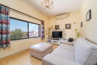 Moradia T3 para Venda em Loule (São Sebastião)