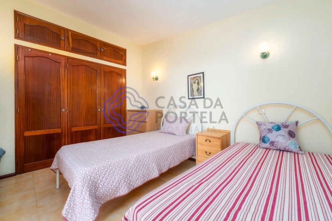 Moradia T3 para Venda em Loule (São Sebastião) Foto 47