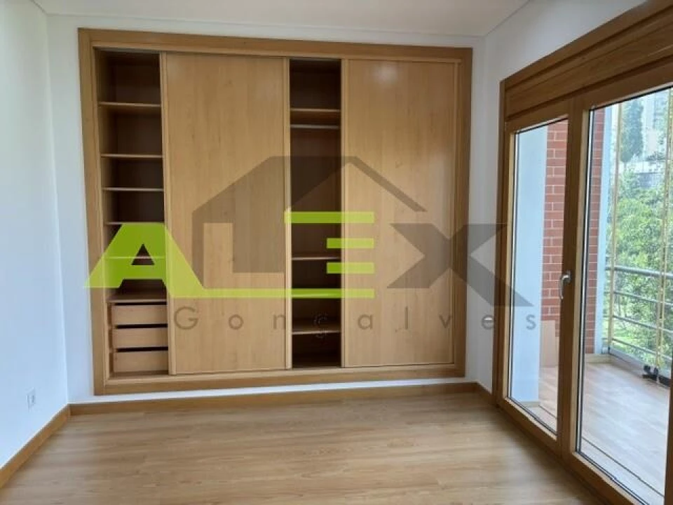 Apartamento T3 para Venda em Odivelas Foto 19