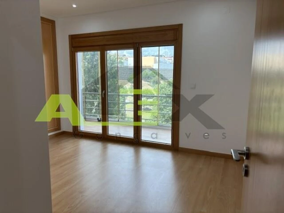 Apartamento T3 para Venda em Odivelas Foto 17