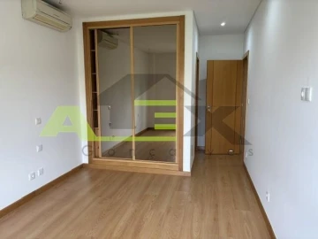 Apartamento T3 para Venda em Odivelas