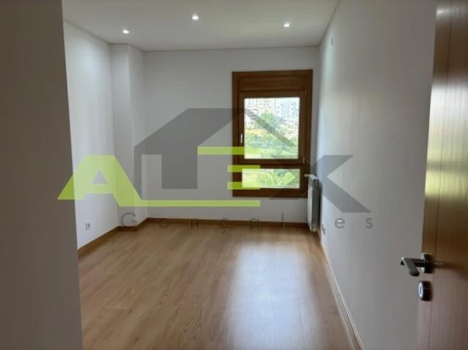 Apartamento T3 para Venda em Odivelas Foto 28