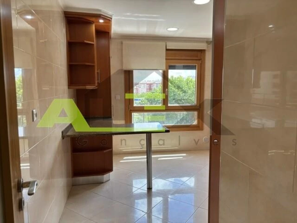 Apartamento T3 para Venda em Odivelas Foto 9