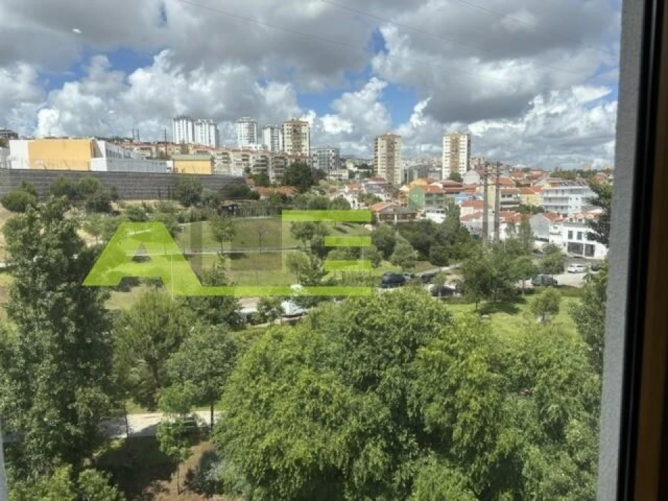 Apartamento T3 para Venda em Odivelas Foto 1